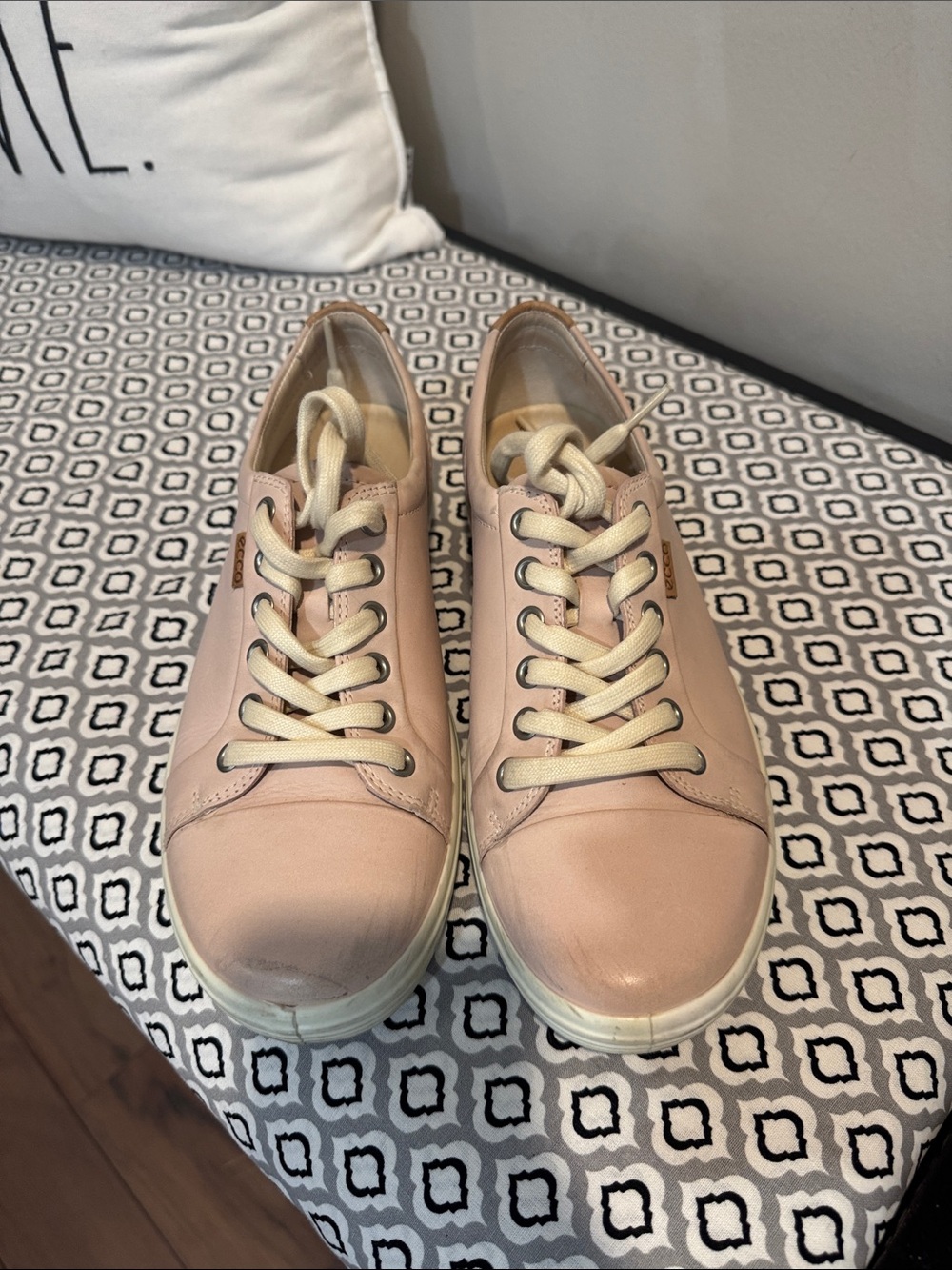 Ecco Women’s Pink Leather Lace-Up Sneakers with Cream Laces